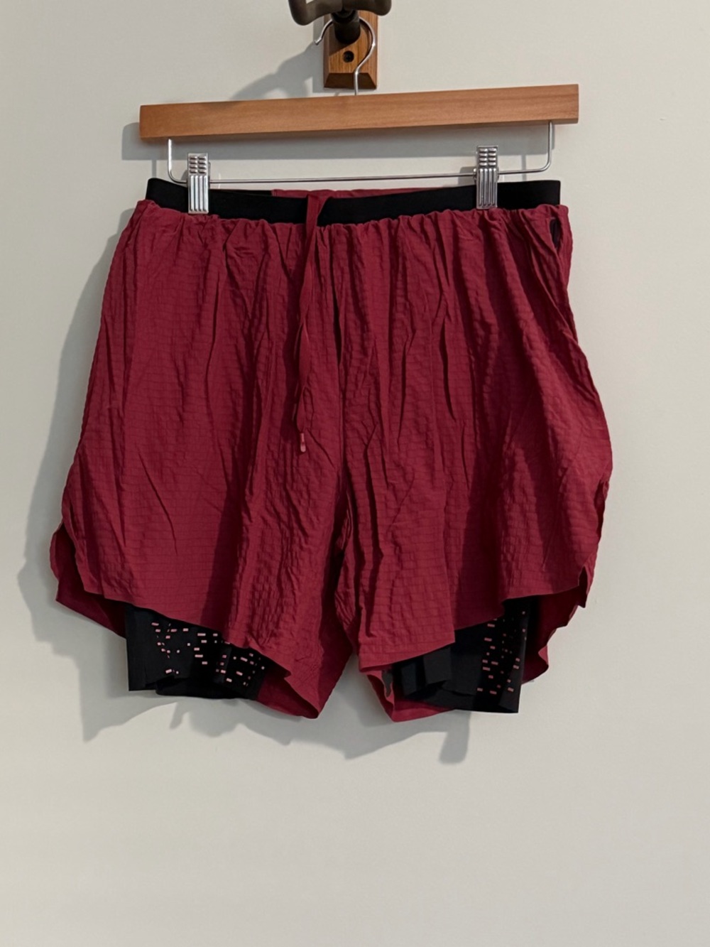 lululemon athletica Men's Wine Red Athletic Shorts with Black Liner